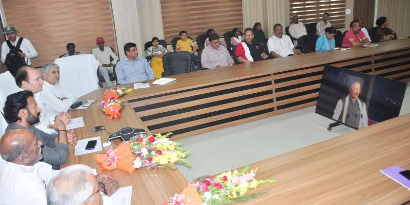 शामली: उत्तर प्रदेश के 9 वर्ष विकास और समृद्धि का विमोचन कार्यक्रम