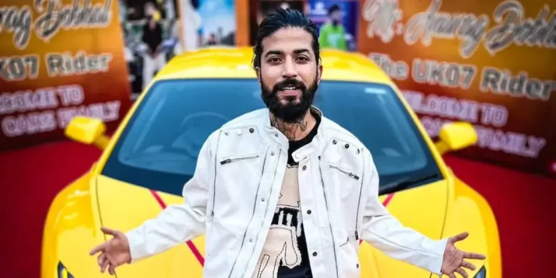 गाजियाबाद: इंस्टाग्राम लाइव के दौरान यूट्यूबर अनुराग डोभाल का भीषण एक्सीडेंट, एक्सप्रेसवे पर मची चीख-पुकार