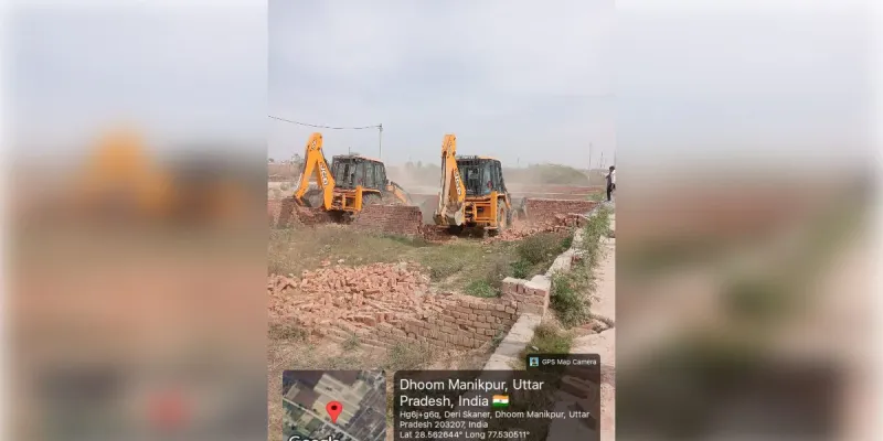 ग्रेटर नोएडा प्राधिकरण ने अवैध कालोनी में चलाया बुलडोज़र, 30 करोड़ की जमीन अतिक्रमण मुक्त 