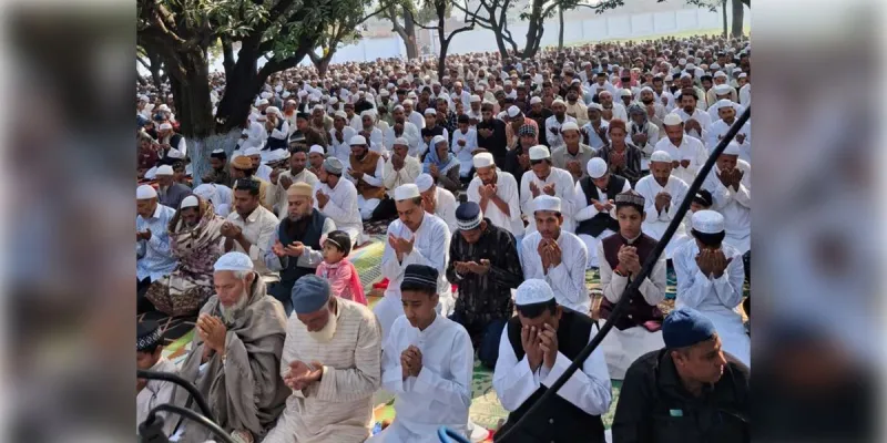 शामली: थाना भवन में अकीदत और उत्साह के साथ मना ईद का पर्व, मांगी मुल्क में अमन-चैन की दुआ