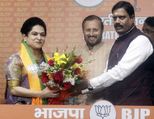 भाजपा में शामिल हुईं केरल के पूर्व सीएम के. करुणाकरण की बेटी पद्मजा वेणुगोपाल