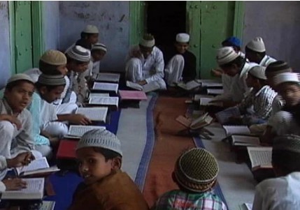 अब उत्तराखंड के मदरसों में बच्चे पढ़ेंगे संस्कृत के श्लोक और मंत्र