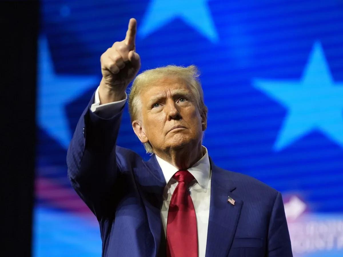 ट्रंप की भारत को चेतावनी: रूस से तेल खरीदा तो भारतीय सामानों पर बढ़ेगा भारी टैक्स