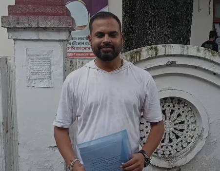 मुज़फ्फरनगर में खेत के निजी पेड़ों की नीलामी पर मालिक का विरोध, भू-माफियाओं पर साजिश का आरोप
