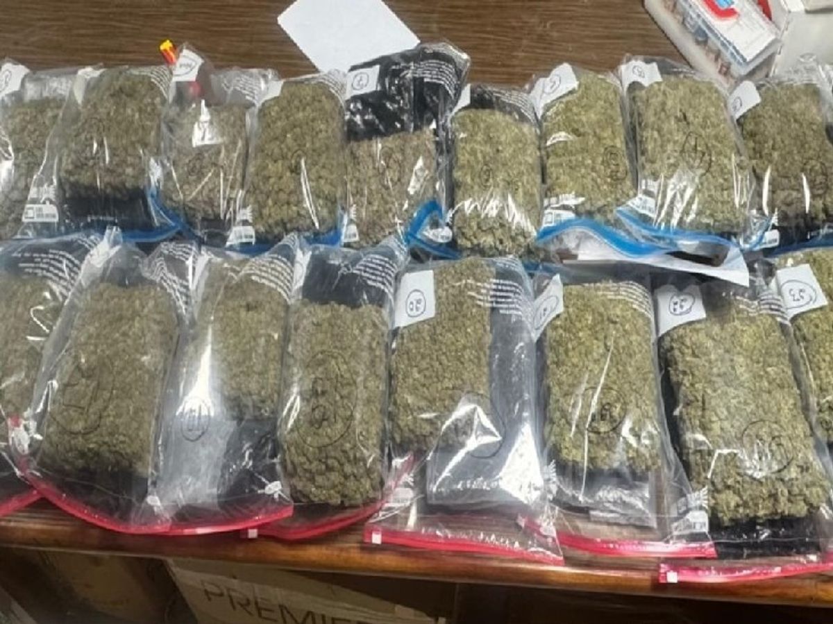 लखनऊ एयरपोर्ट पर पकड़ी गई 24 करोड़ की ड्रग्स, दो थाई तस्कर गिरफ्तार