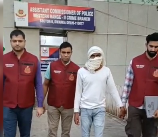 दिल्ली पुलिस की क्राइम ब्रांच को मिली बड़ी कामयाबी, हत्या और लूट के मामले में फरार अपराधी गिरफ्तार