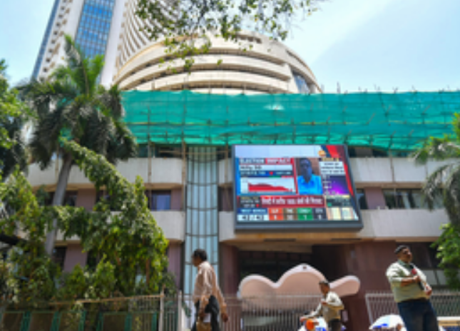 मार्केट आउटलुक : अमेरिका में ब्याज दरों में कटौती, आईआईपी और वैश्विक आंकड़ों से अगले हफ्ते तय होगा बाजार का रुझान