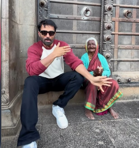 बुजुर्ग महिला की सुरीली आवाज में खोए सोनू सूद, कहा- ‘हुनर तो सभी में होता है’