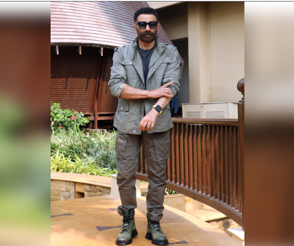 सनी देओल ने की शाहरुख खान के बेटे आर्यन की तारीफ, बोले- ‘बेटा चक दे फट्टे’
