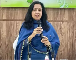 रॉयल बुलेटिन की नगर परिक्रमा का असर, पालिका अध्यक्ष मीनाक्षी स्वरूप ने किया मौके पर निरीक्षण