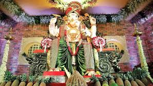 मेरठ में गणपति विसर्जन यात्राएं शुरू, पंडालों में भक्ति और उल्लास का माहौल