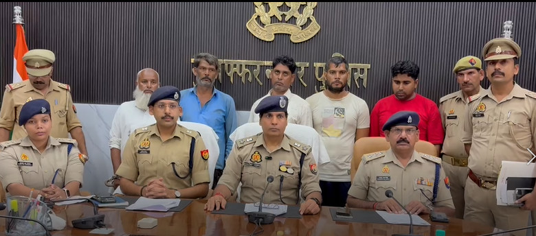 मुजफ्फरनगर में शाहपुर पुलिस की बड़ी कार्रवाई, जबरन धर्म परिवर्तन और धोखाधड़ी मामले में पांच गिरफ़्तार