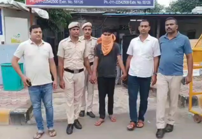 दिल्ली पुलिस ने ड्रग पैडलर को किया गिरफ्तार, 30.595 किलो गांजा बरामद