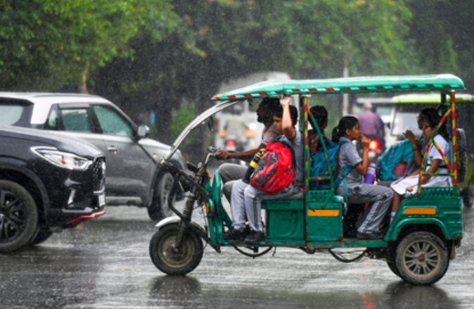 एनसीआर में एक हफ्ते तक रहेगा बारिश का असर, पश्चिमी विक्षोभ बना कारण