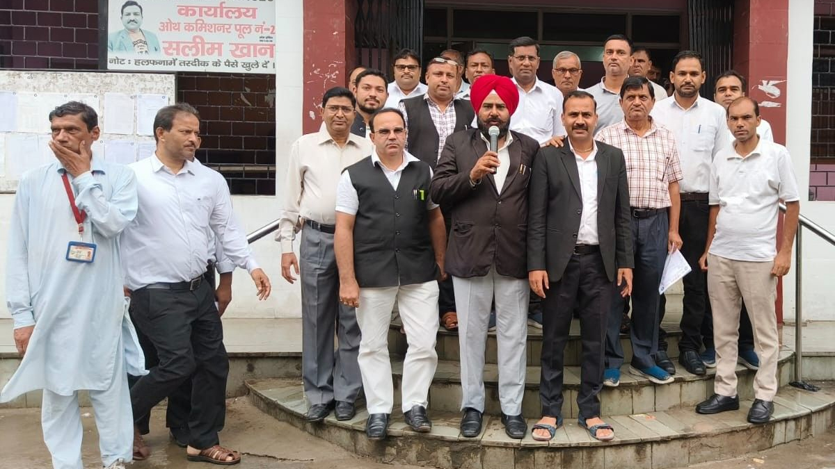 हाईकोर्ट बेंच की मांग पर पश्चिमी यूपी में बड़ा आंदोलन: रामपुर में जुटेंगे 22 जिलों के वकील, हर शनिवार ठप रहेगा न्यायिक कार्य