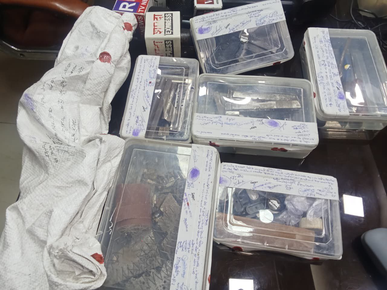 मेरठ में पिस्टल फैक्ट्री का भंडाफोड़, दो युवक गिरफ्तार, भारी मात्रा में उपकरण बरामद