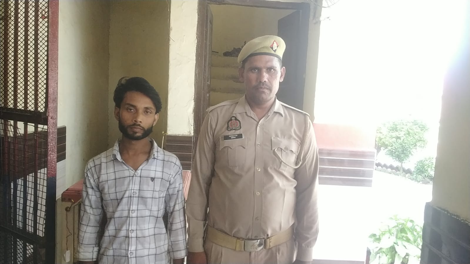 कैराना में नाबालिग से गैंगरेप, 25,000 का इनामी आरोपी गिरफ्तार