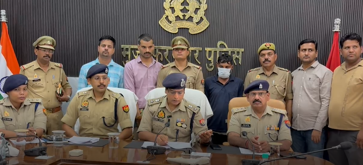 मुजफ्फरनगर में 15 हजार का इनामी लुटेरा मुठभेड़ में गिरफ्तार, महिला से कुंडल लूटकर हुआ था फरार