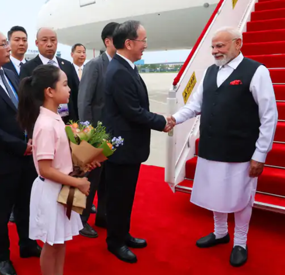 पीएम मोदी 7 साल बाद चीन पहुंचे: SCO समिट में शामिल होंगे, जिनपिंग-पुतिन के साथ द्विपक्षीय बातचीत भी करेंगे