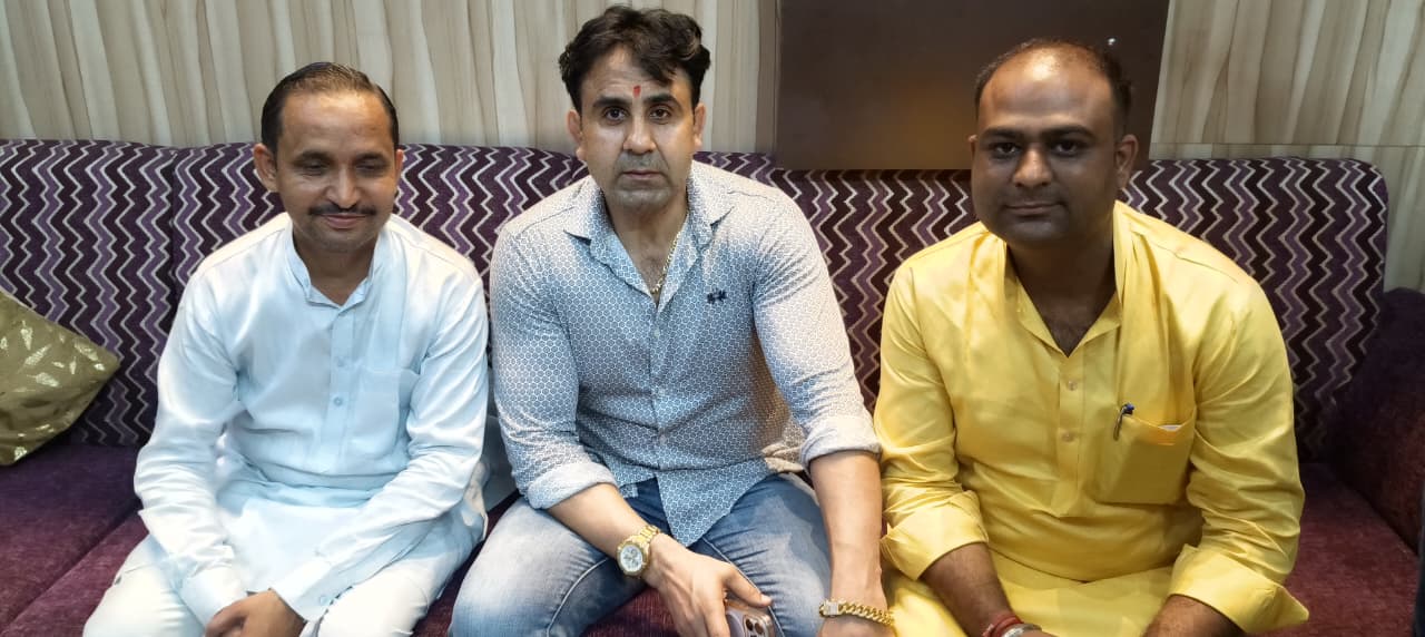 एएसपी बनने के बाद मुज़फ्फरनगर पहुंचे अनुज चौधरी, हुआ भव्य स्वागत