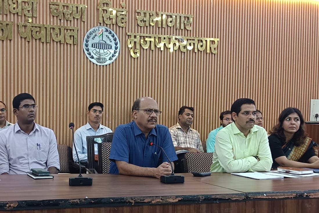 मुजफ्फरनगर पीईटी परीक्षा 2025: डीएम ने तैयारियों की समीक्षा की, 40 हजार से अधिक अभ्यर्थी होंगे शामिल