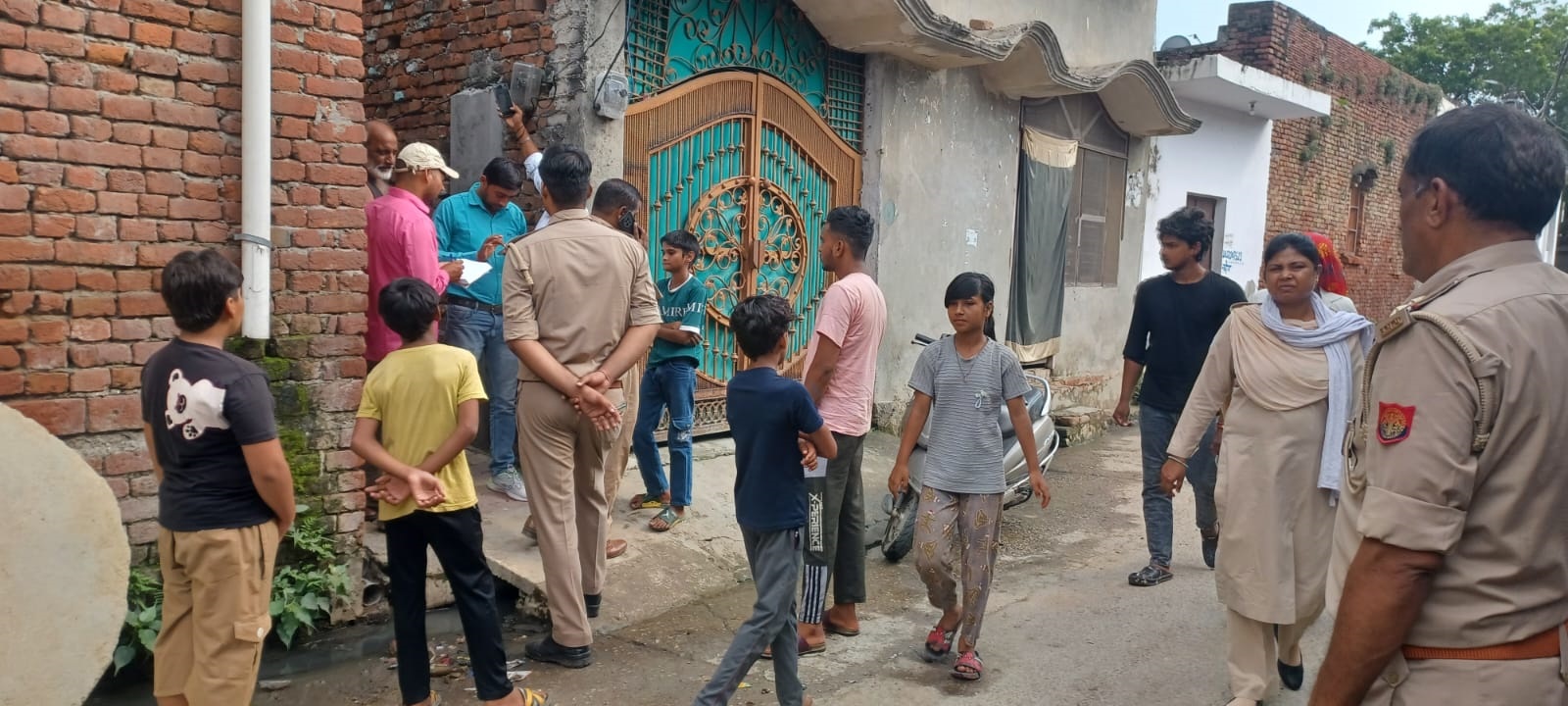 मुजफ्फरनगर में बिजली विभाग की बड़ी कार्रवाई : बकाएदारों के 12 कनेक्शन काटे, 4 पर एफआईआर