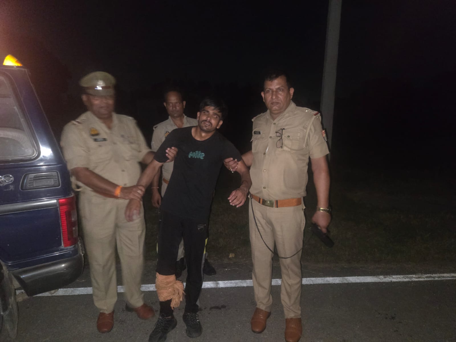 देवबंद में पुलिस और गोकशों के बीच मुठभेड़, एक बदमाश घायल होकर गिरफ्तार, दो फरार