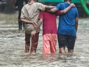 उत्तर प्रदेश में भारी बारिश का कहर: मुजफ्फरनगर समेत 28 जिलों में बाढ़ का अलर्ट, राहत कार्य और बचाव में जुटी टीम