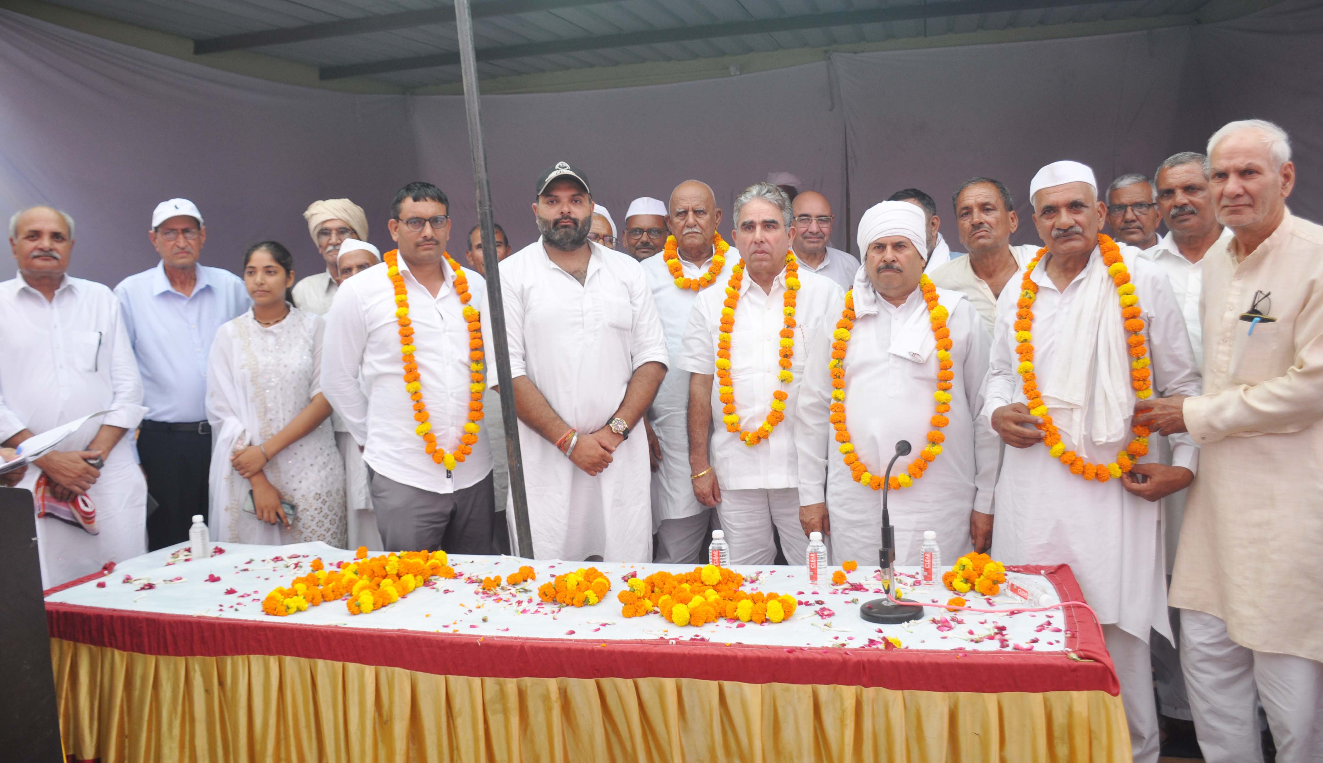 शामली में देशवाल खाप की पंचायत में शराब बंदी और भ्रूण हत्या जैसी कुरीतियों को खत्म करने का आहवान