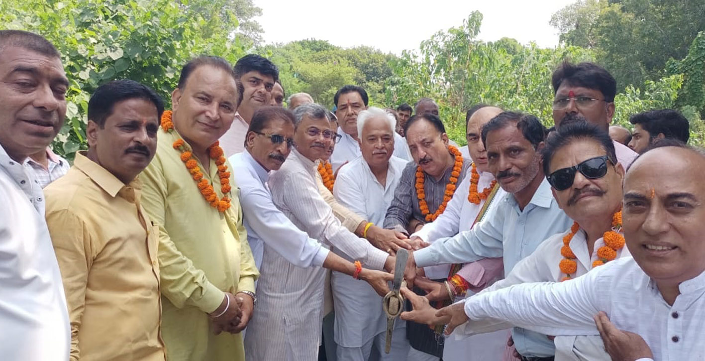 सहारनपुर: विधायक राजीव गुम्बर ने कई वार्डों में विकास कार्यों का लोकार्पण व शिलान्यास किया