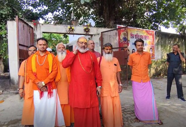 गाजियाबाद में यति नरसिंहानंद गिरी का विवादित बयान,सोशल मीडिया पर वीडियो जारी कर दी उग्र चेतावनी