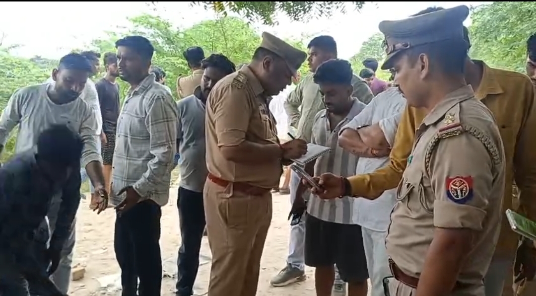 कानपुर में प्रेमिका से मिलने गए प्रेमी का पेड़ से लटका मिला शव,जांच में जुटी पुलिस