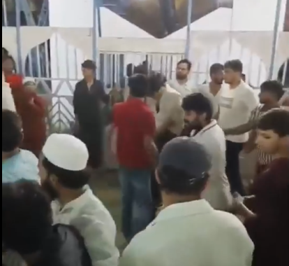 मुजफ्फरनगर के छड़ियांन मेले में छेड़छाड़ का आरोप, भीड़ ने युवक की जमकर पिटाई, भगदड़ जैसे हालात