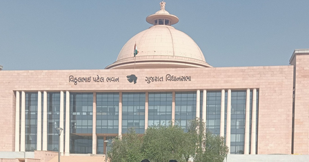 गुजरात में अब महिलाएं कर सकेंगी नाइट शिफ्ट में काम, संशोधन विधेयक पास