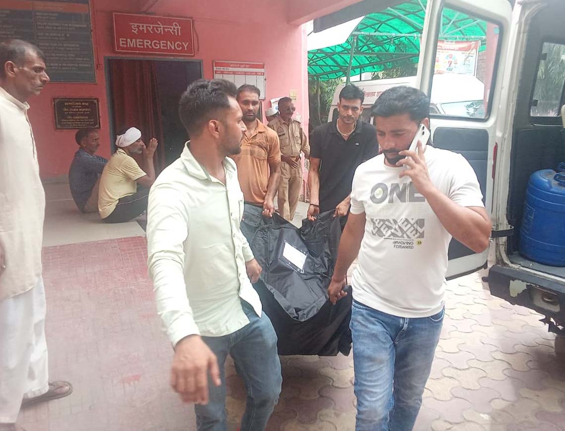  शामली में निर्माणाधीन मकान की छत से गिरकर युवक की मौत,मचा हड़कंप