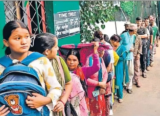 Nepal Gen-Z Protest: कर्फ्यू में मिली राहत, बॉर्डर पर लंबी कतारें