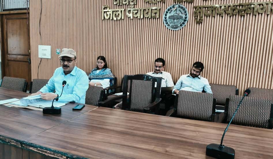 मुज़फ्फरनगर में एमएलसी चुनाव की तैयारियों को लेकर प्रशासनिक अधिकारियों ने की बैठक