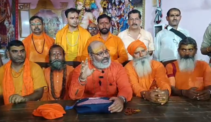 मुजफ्फरनगर में यति नरसिंहानंद ने कहा- नेपाल का हिंदू जाग चुका है, भारत हिन्दू राष्ट्र बने