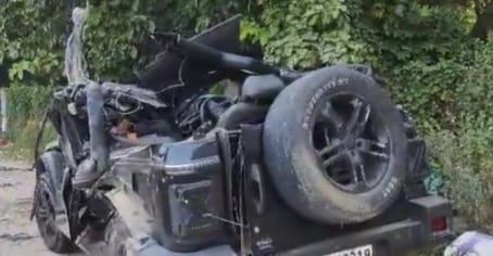 गुरुग्राम में तेज रफ्तार थार डिवाइडर से टकराई, 3 युवतियों समेत 5 की मौत