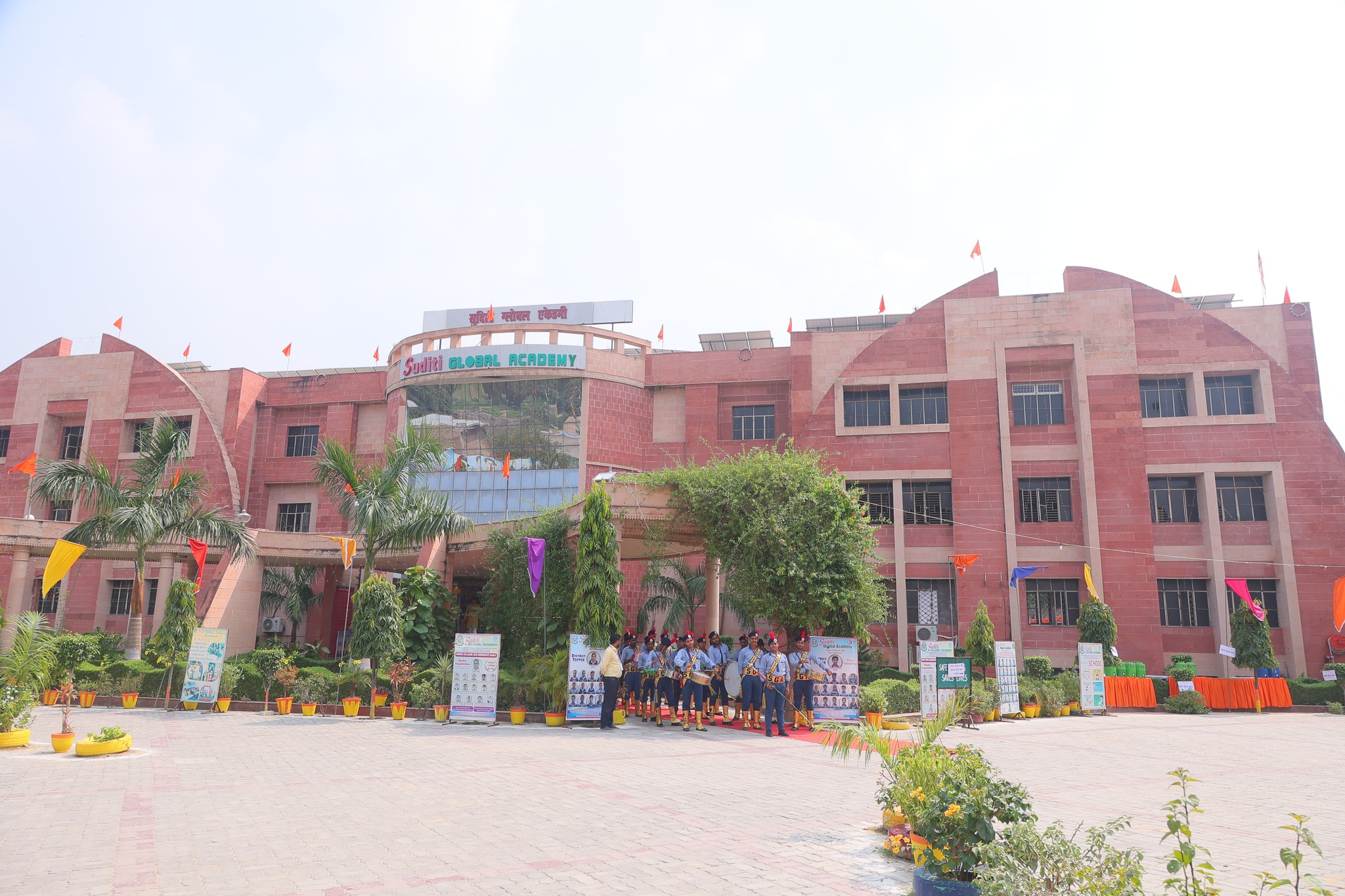 मैनपुरी की सुदिति ग्लोबल एकेडमी के एमडी पर टीचर ने लगाया यौन उत्पीड़न का आरोप, गुरुग्राम में दर्ज हुई एफआईआर