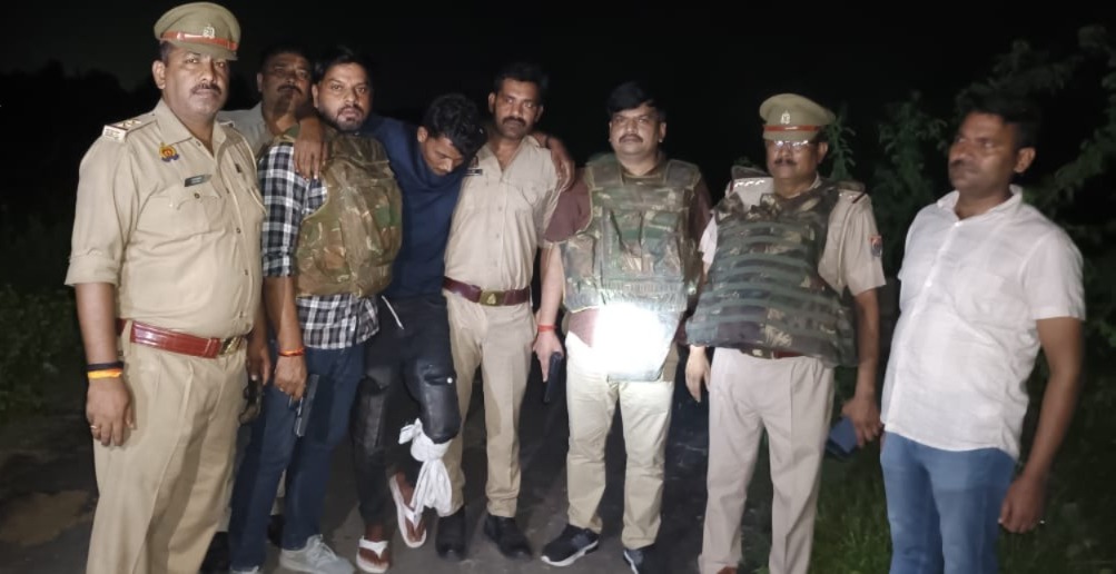 अमेठी में पुलिस मुठभेड़ के बाद गौ-तस्कर अनीस गिरफ्तार, तमंचा और बाइक बरामद