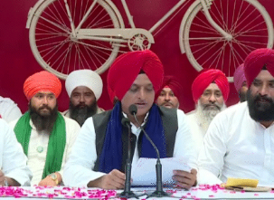 अखिलेश यादव सरदार लुक में आए नजर, सिख समाज ने पहनाई पगड़ी, बोले- सपा सरकार बनने वाली है