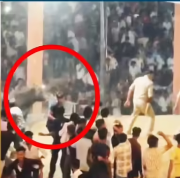 हाथरस मेला बना हादसे का मैदान, आवारा सांड ने मचाया हड़कंप