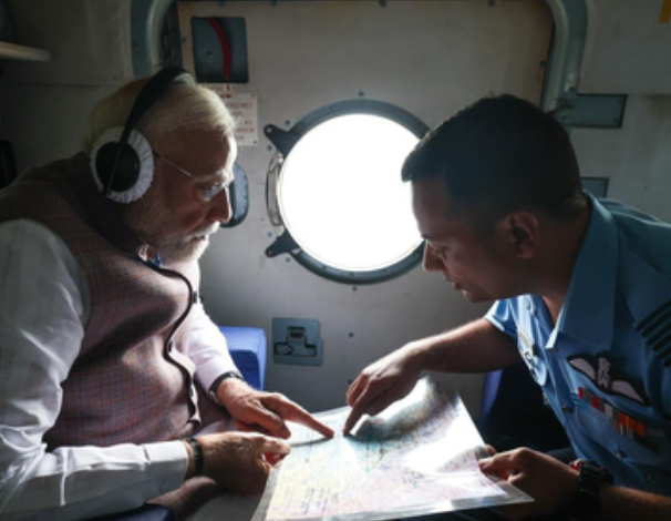 पीएम मोदी ने हिमाचल के आपदा प्रभावित इलाकों का हवाई दौरा किया, 1,500 करोड़ रुपए की आर्थिक मदद का ऐलान