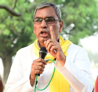 ओमप्रकाश राजभर का डबल अटैक: “फुस्स कारतूस” कहकर तेजस्वी पर बरसे वही पप्पू भारी-भरकम होकर भी उठ नहीं पाए”