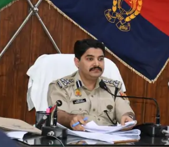 डीआईजी ने विवेचना में लापरवाही पर जताई नाराजगी: मेरठ-बागपत के तीन सर्किलों में लंबित मामले बढ़े,सीओ को दी चेतावनी