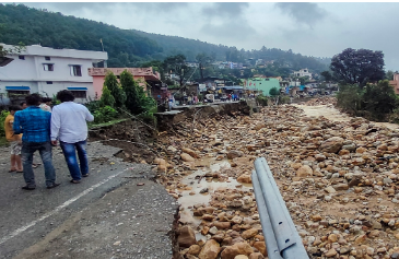 उत्तराखंड में लगातार मूसलाधार बारिश से तबाही, राज्य भर में अब तक 15 लोगों की मौत, 16 लापता, इमारतें बहीं