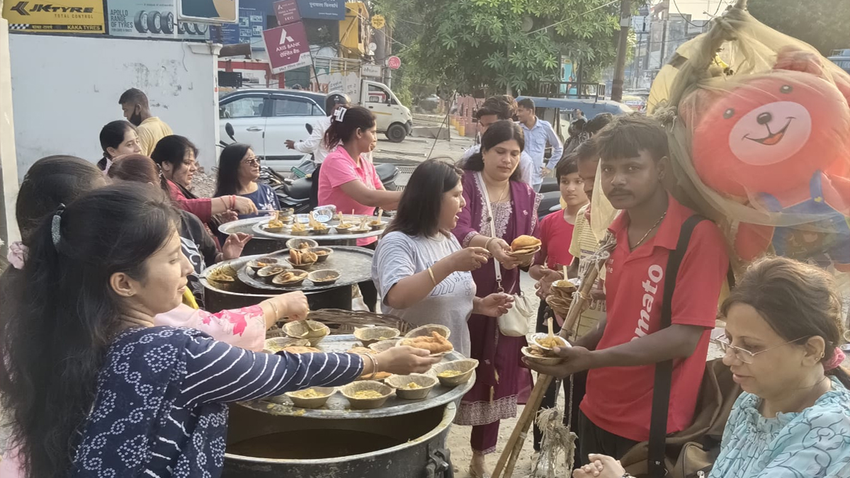 आदित्य हृदय स्रोत पाठ और अन्नदान से गूंजा शहर, अमावस्या पर आध्यात्मिक कार्यक्रमों की धूम