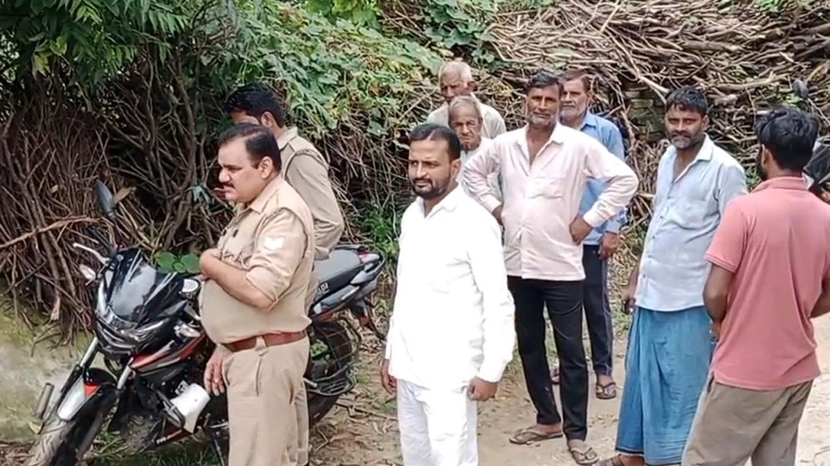 अमरोहा में सूना मकान बना चोरों का निशाना: ताले तोड़कर उड़ाए तीन लाख के जेवर और नकदी