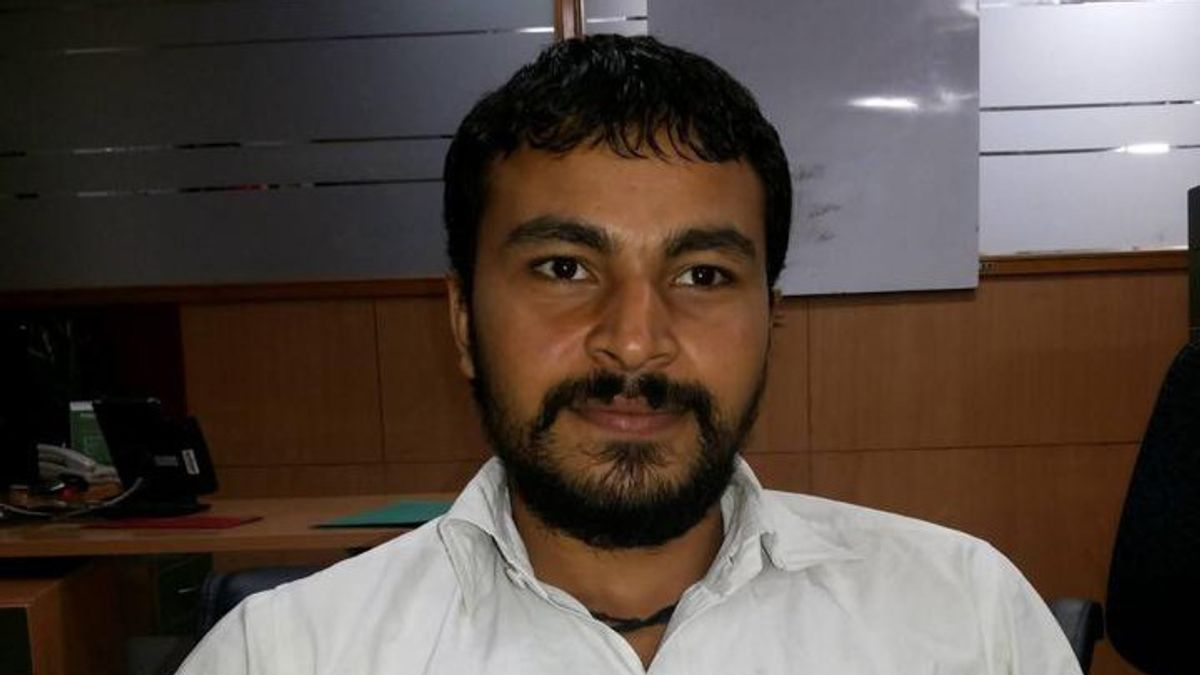 रिटायर्ड सीओ के बेटे ने किया आत्महत्या, कर्ज और धोखाधड़ी के आरोप में फंदा लगाकर मौत- Amroha News